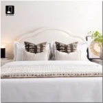 Modern French-style model apartment in gold tones – 10-piece bedding set in brown tones – Showroom for vacation rentals – High-quality bedding sets - Image 2