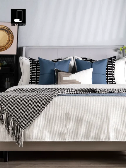 Showroom Blue-Toned Bedding Set: Modern, Light Luxury Blue Leather-Embroidered Houndstooth Throw Blanket for Villa Bedding